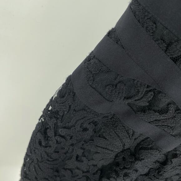Tadashi Shoji Embroidered Lace V-Neck Cocktail Dress Sz 4 Black Ribbon Waist - Picture 9 of 12